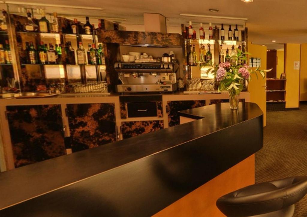 Inter-Hotel Toulouse Aeroport Бланяк Екстериор снимка