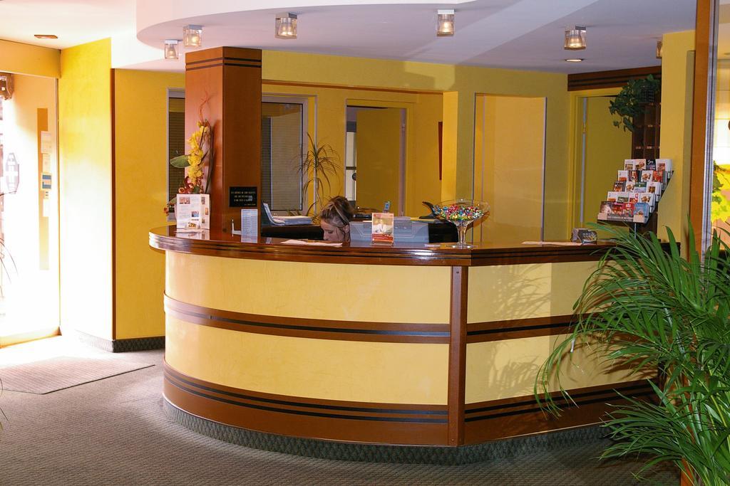 Inter-Hotel Toulouse Aeroport Бланяк Екстериор снимка