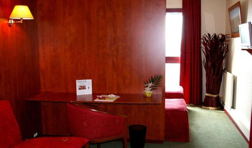 Inter-Hotel Toulouse Aeroport Бланяк Екстериор снимка